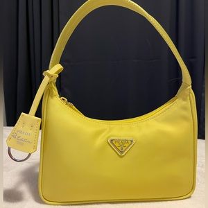 ☀️ Prada Purse